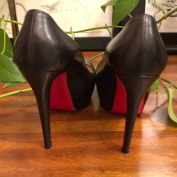 Black Christian Louboutin platform heels - Picture 4 of 8